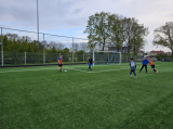 Training S.K.N.W.K. JO19-1 van donderdag 25 april 2024 (81/120)